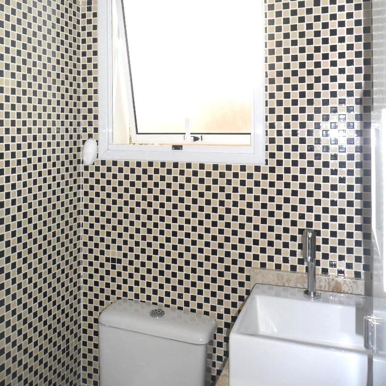 Banheiro com Pastilhas de Vidro - Sidneia SP